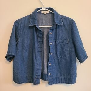 Cropped jean shirt